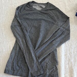 Figs Gray Women’s Underscrub Top Small